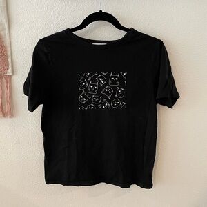 Cat Tee! Black and White Tee with Cat Graphic Size Medium EUC